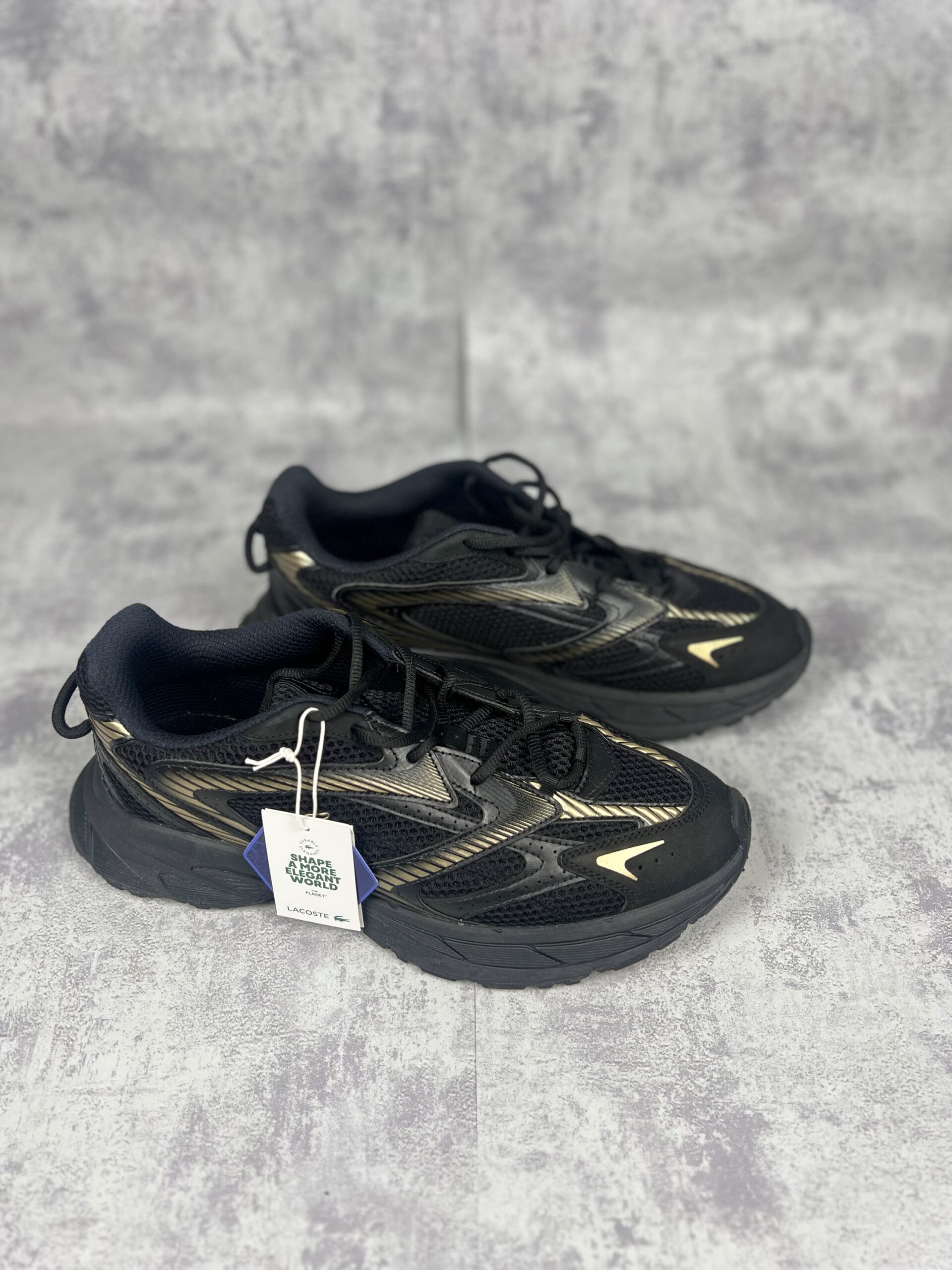 Lacoste Neo Shot Męskie Sneakersy Czarno-Złote Sznurowane - obrazek 2
